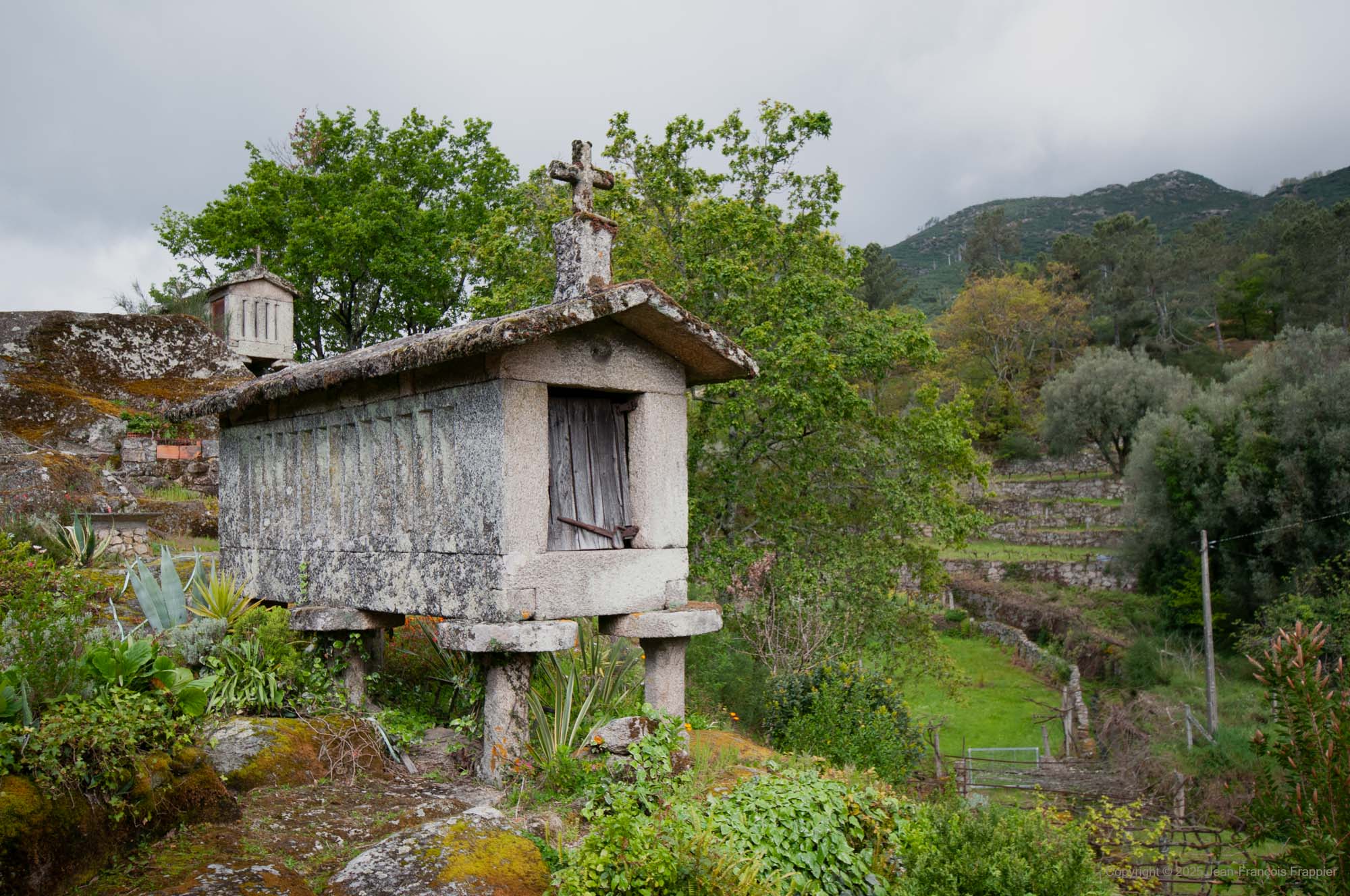 Portugal - Photographie encadrée avec cadre noir 40,6 cm X 61,0 cm (16
